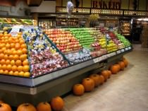 Obsttheke in einem amerikanischen Supermarkt